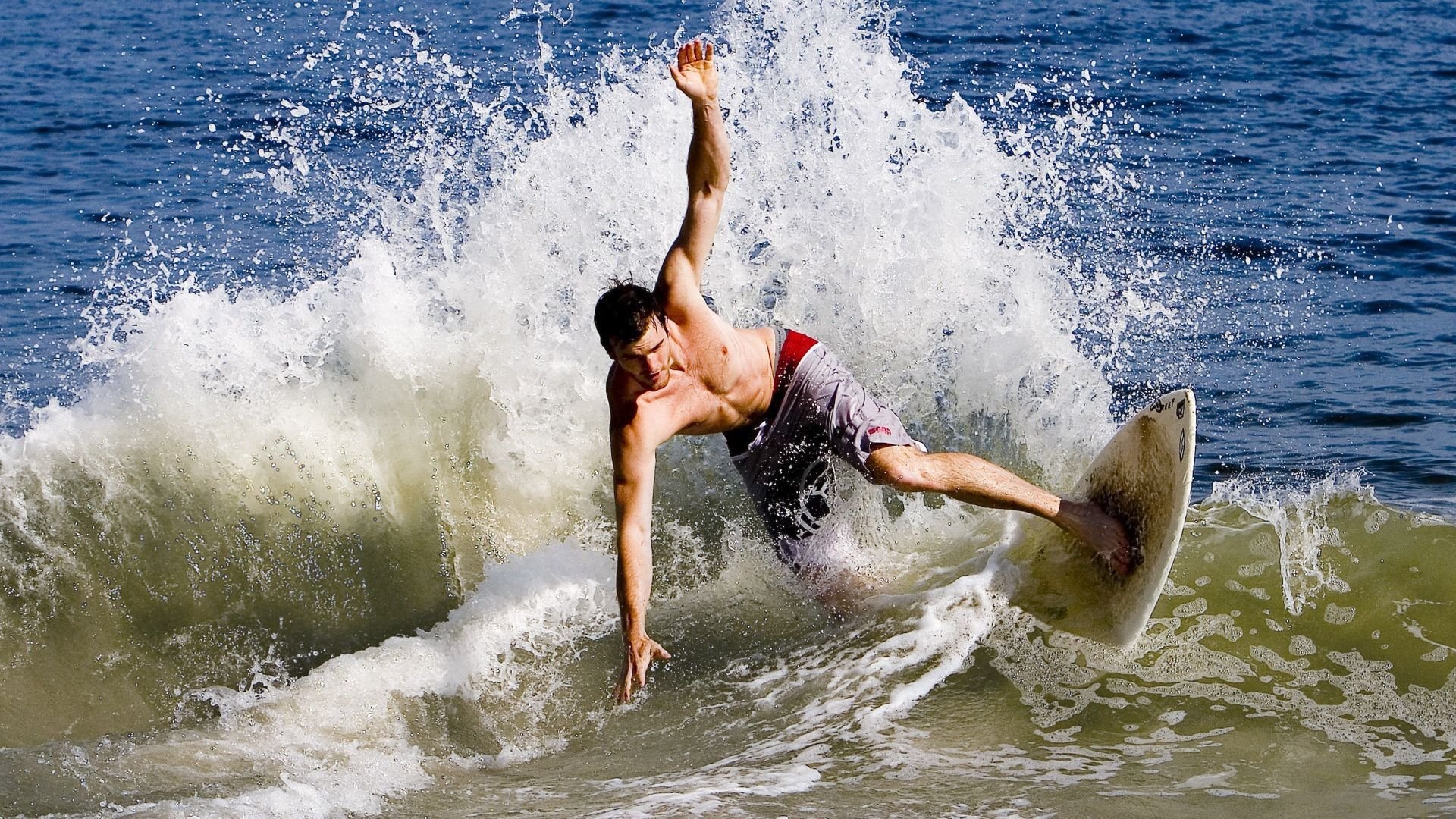 _顶尖选手的训练日常：高强度备战揭秘_，顶尖选手遇难